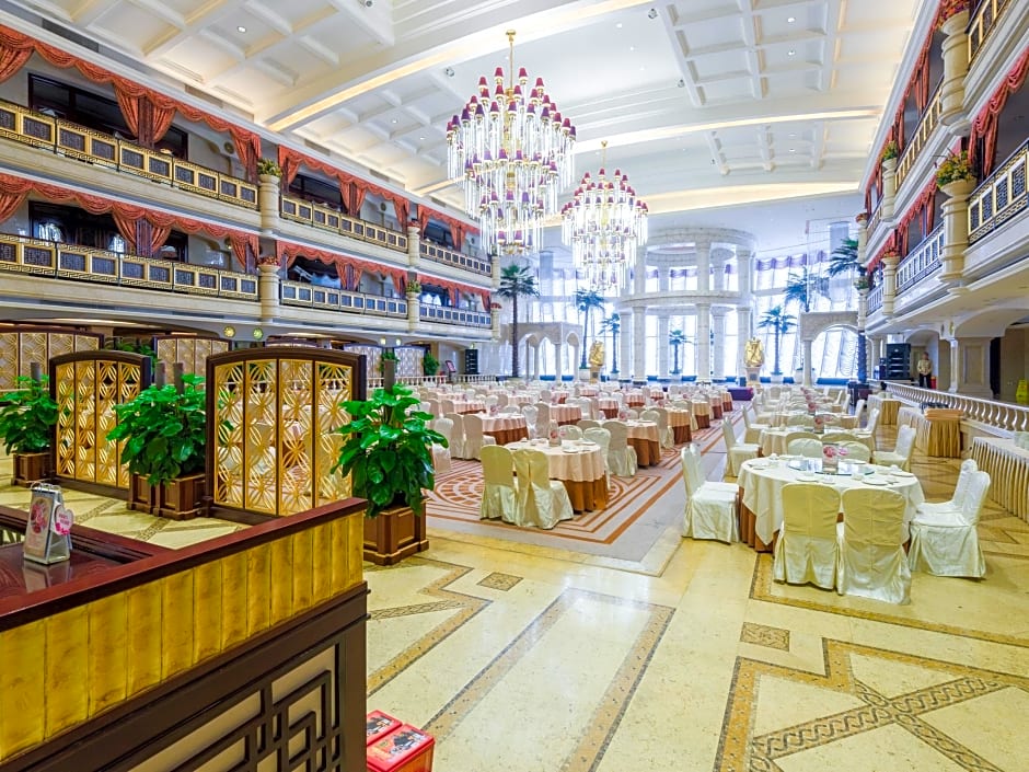 Royal Mediterranean Hotel