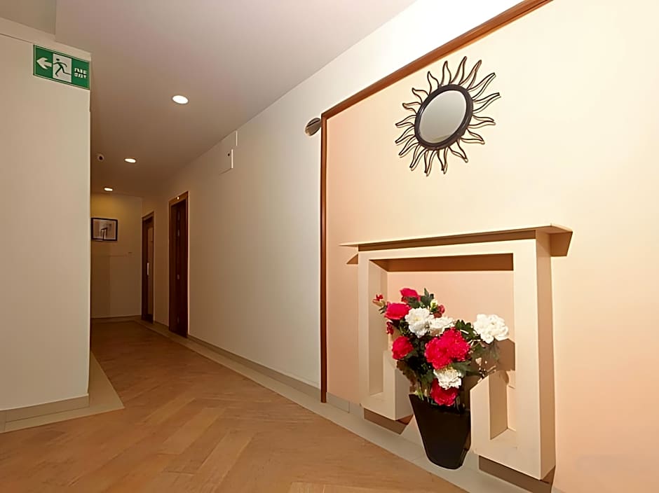 Park Central Comfort e-suites, Pune