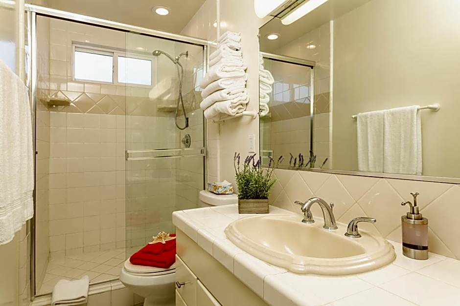 The Sea View Inn At The Beach