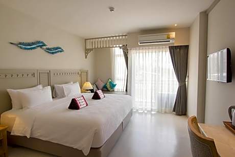 Deluxe King Room
