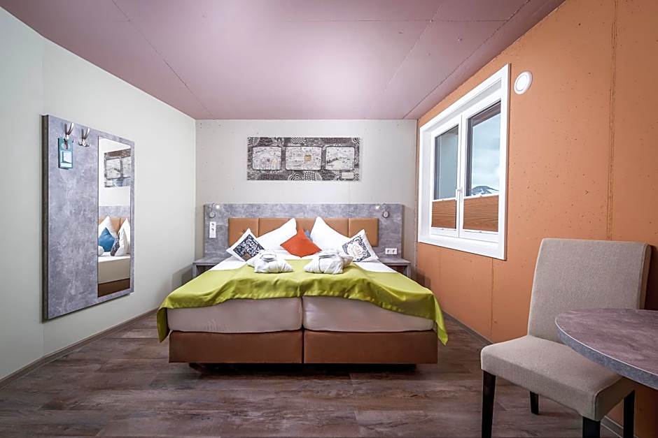 Cubo Sport & Art Hotel