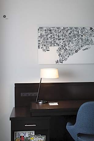 Room, 1 King Bed (Mobility/Hearing Accessible, Tub)