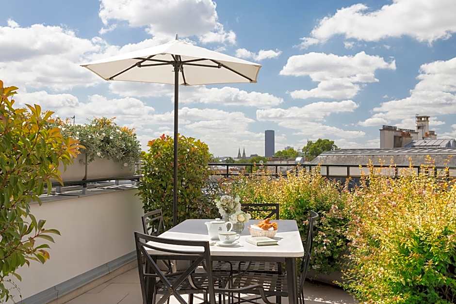 Le Bristol Paris, Oetker Hotels