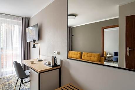 One-Bedroom Apartment with Terrace