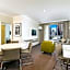 Clarion Suites Gateway