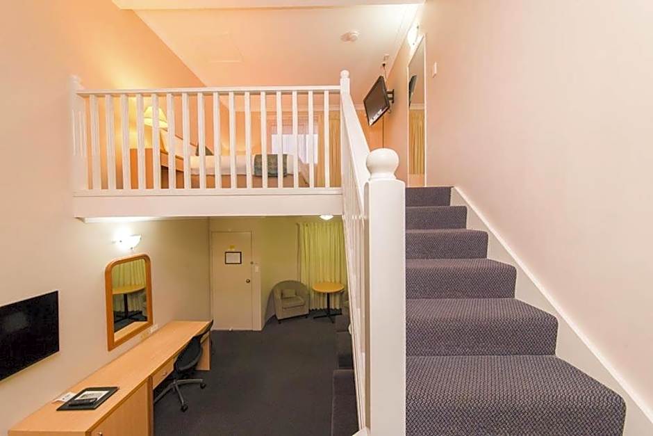 Harbour Sails Motor Inn