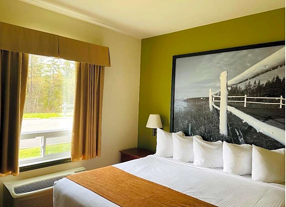 Super 8 by Wyndham Amherst NS