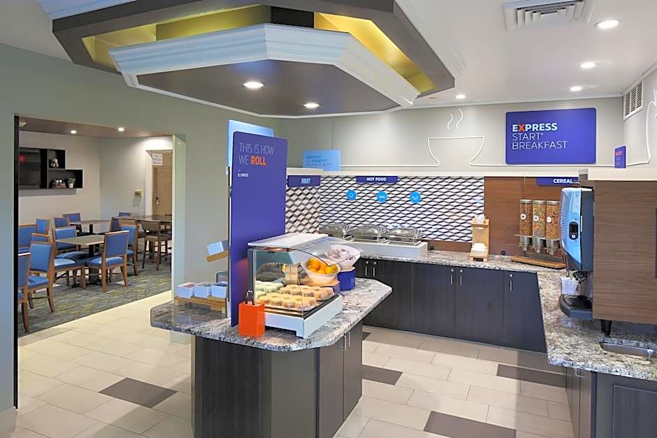 Holiday Inn Express Grand Rapids Southwest By IHG