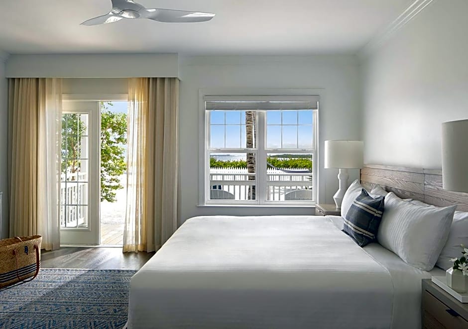Parrot Key Hotel & Villas