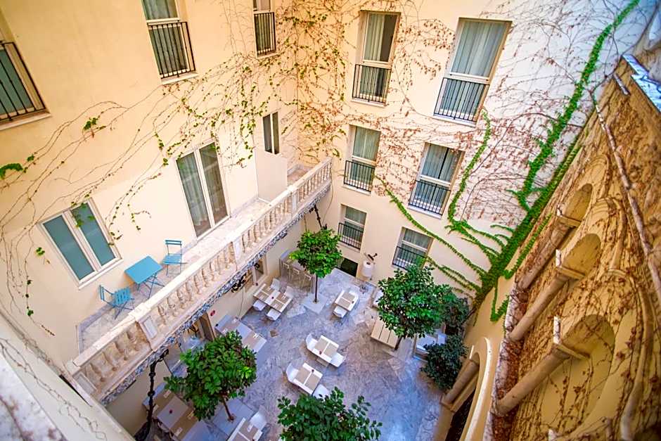 Petit Palace Santa Cruz