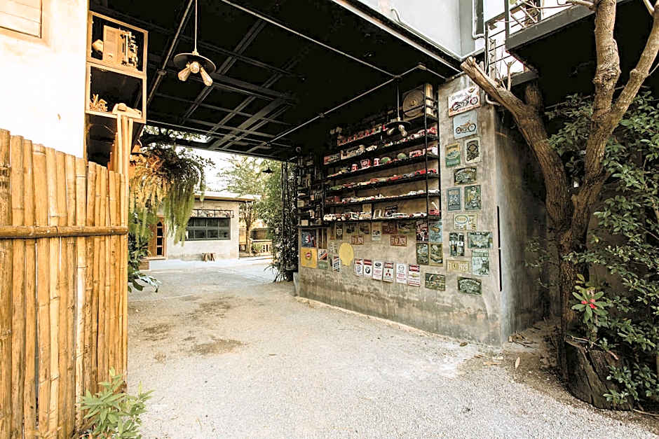 99/9 Box Resort