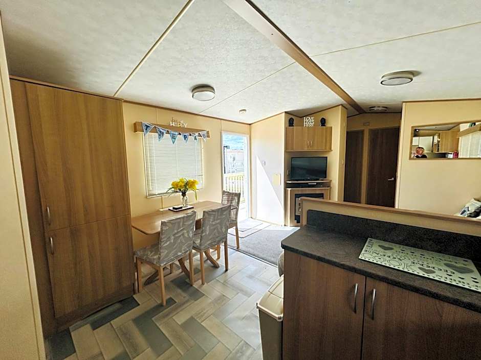 The Pad- 3 bed 2 bath, caravan Lido Beach