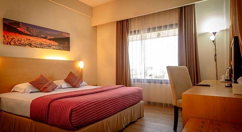 Lux Tychi Hotel Malang