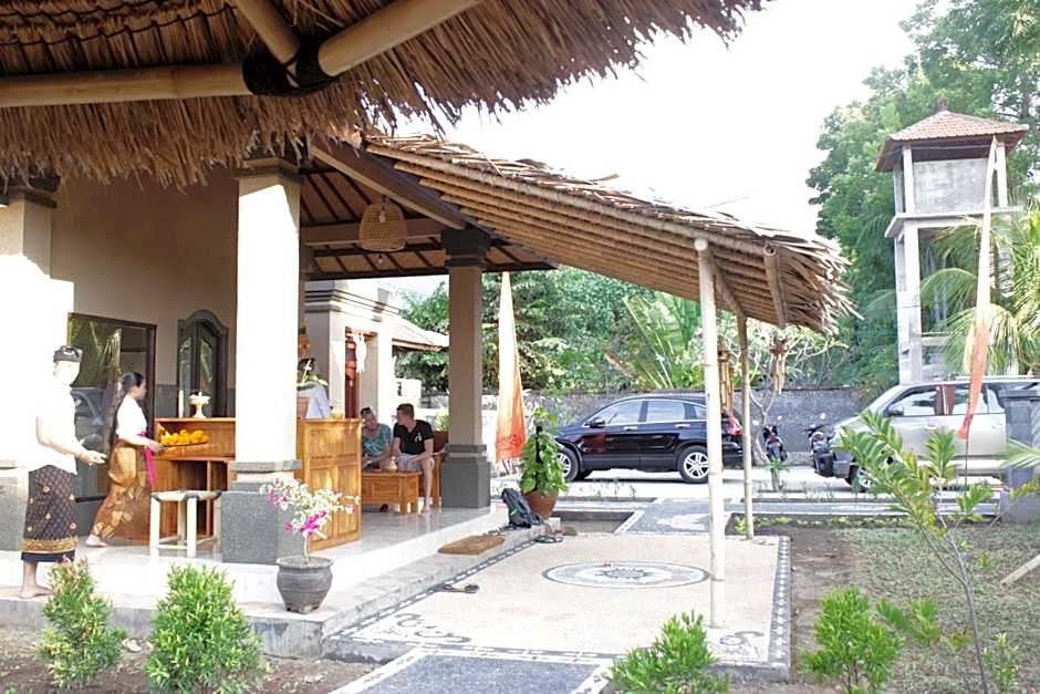 Kubu Padi Wooden House