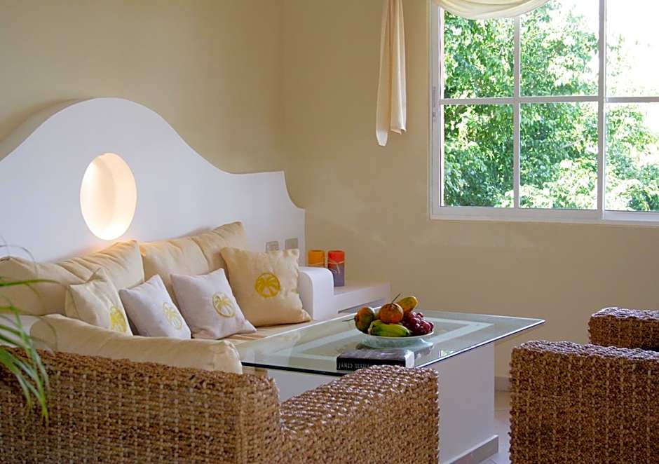 Lifestyle Crown Residence Suites