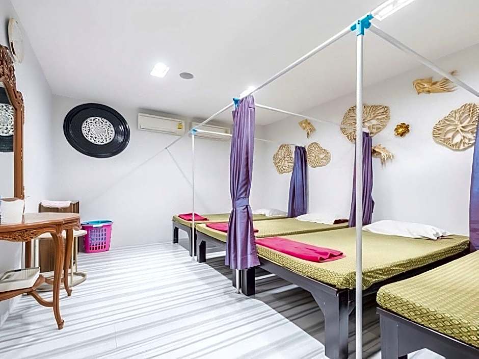 Top High Airport Link Hotel