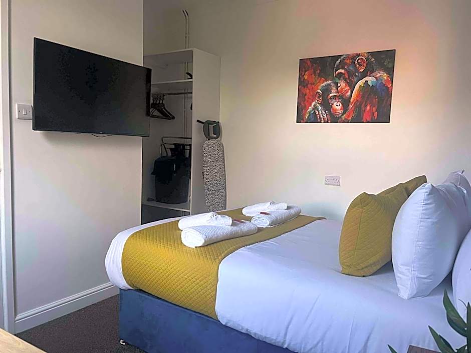 The Linden Leaf Rooms