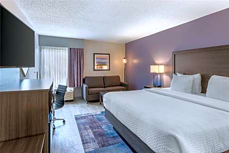 King Room with Exterior Access - Non-Smoking