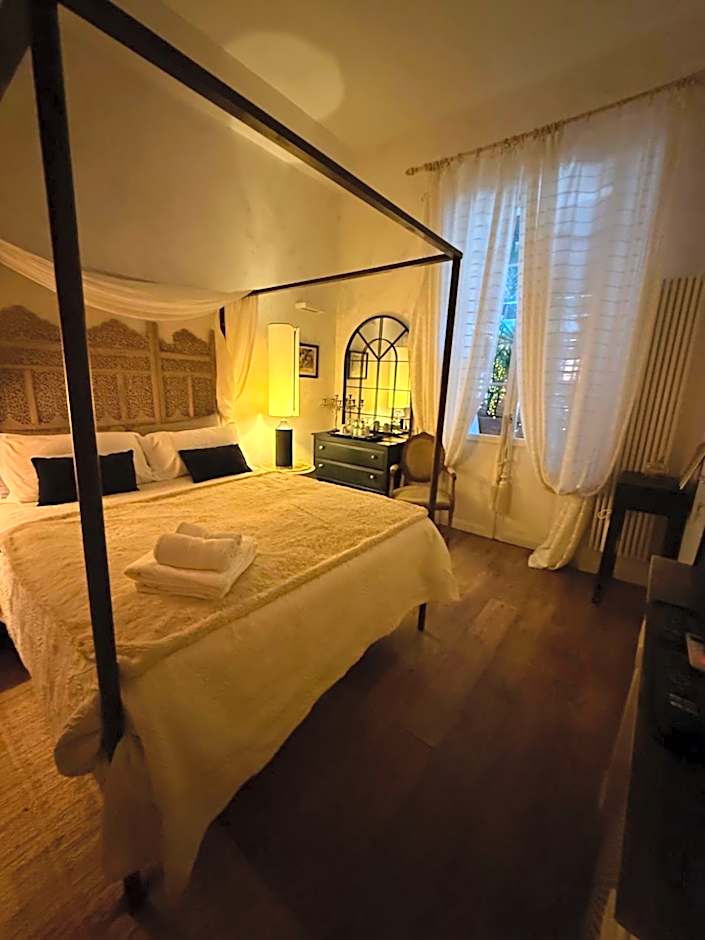Les Chambres de Amelie B&B