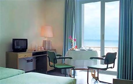 Double or Twin Room with Sea and Temple View