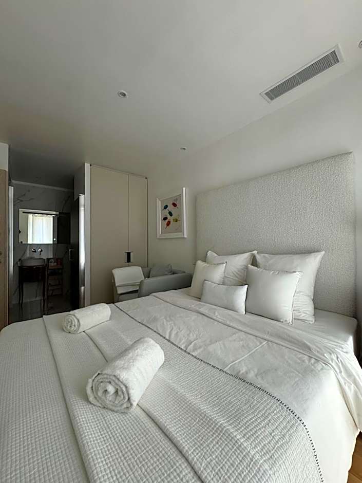 Venue C - Luxurious & Spacious - Mansion - Elevator - Patio