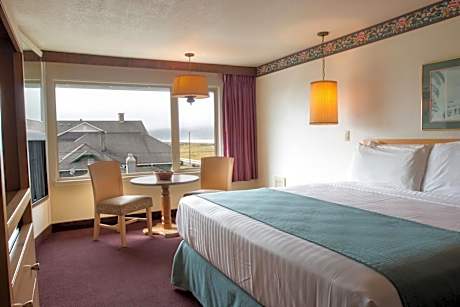 King Room with Partial Ocean View