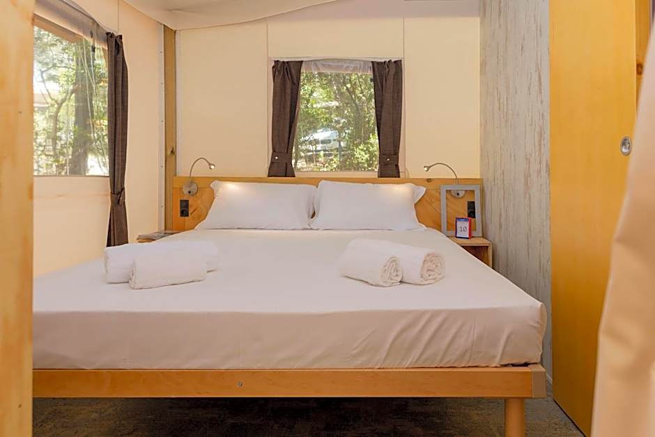 hu Montescudaio village