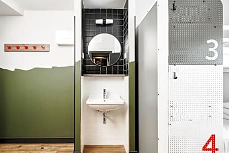 Bed in 4 bed Dorm (2 Twin Bunk Beds)