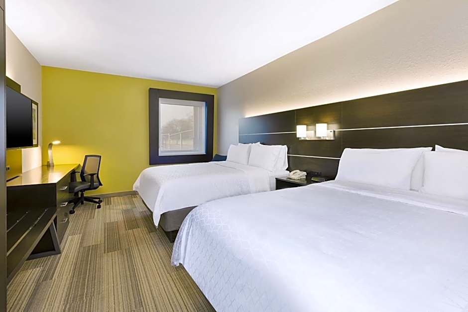 Holiday Inn Express Detroit-Warren/General Motors Technology Center By IHG