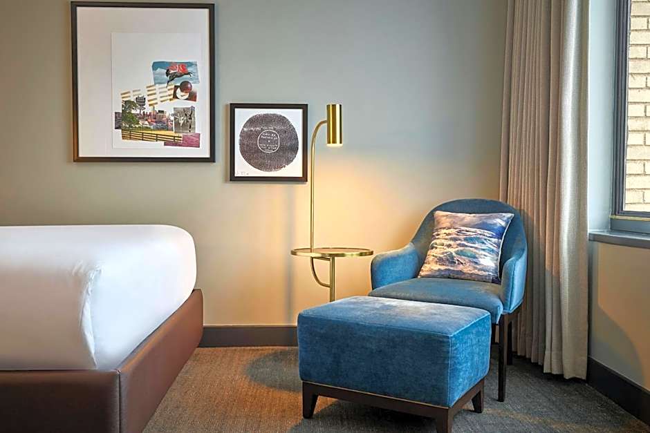 Renaissance Saint Elm Dallas Downtown Hotel