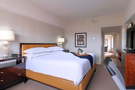 Deluxe Double Room NON-REFUNDABLE