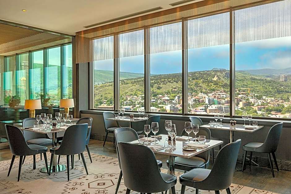 Sheraton Grand Tbilisi Metechi Palace