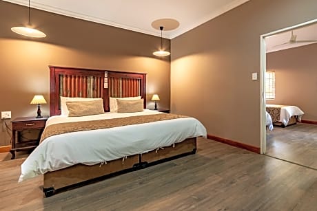 Luxury Family Suite