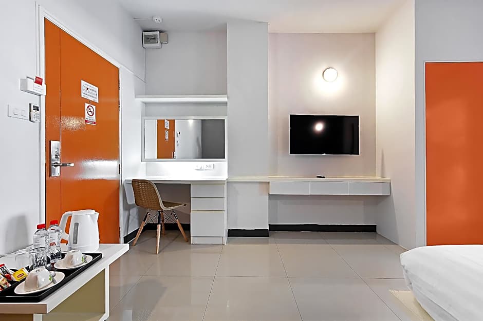 Fullroom 77 Srinakarin