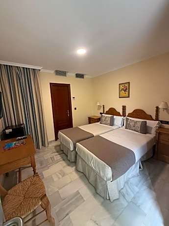Economy Twin Room