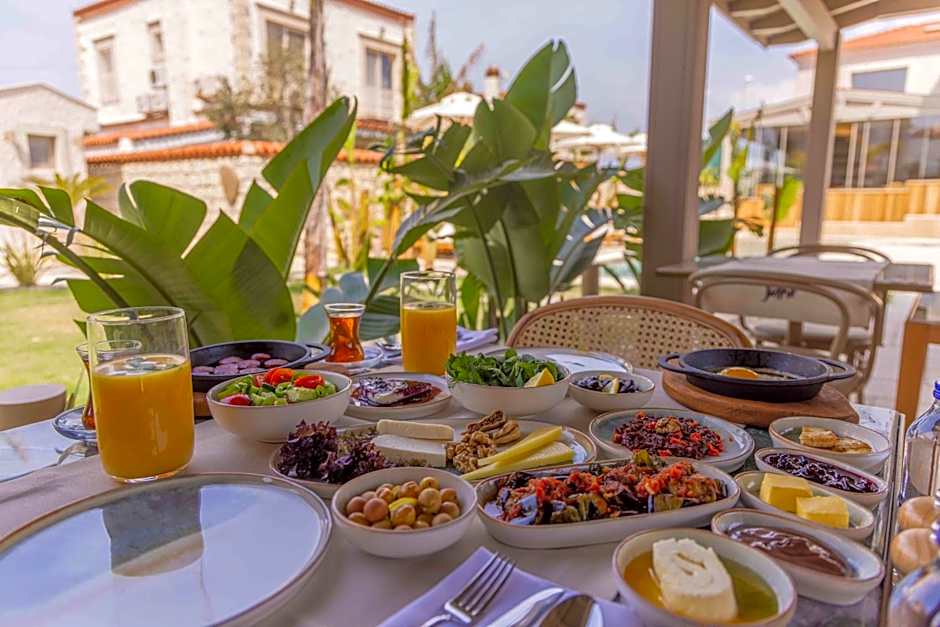 June Alaçatı Adult Only