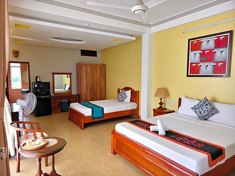 Sunny C Hotel