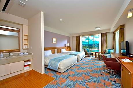Premier Twin Room with Sea View- Non-Smoking