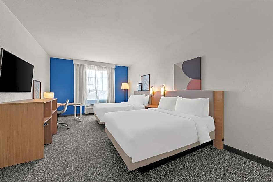 Spark by Hilton Selma