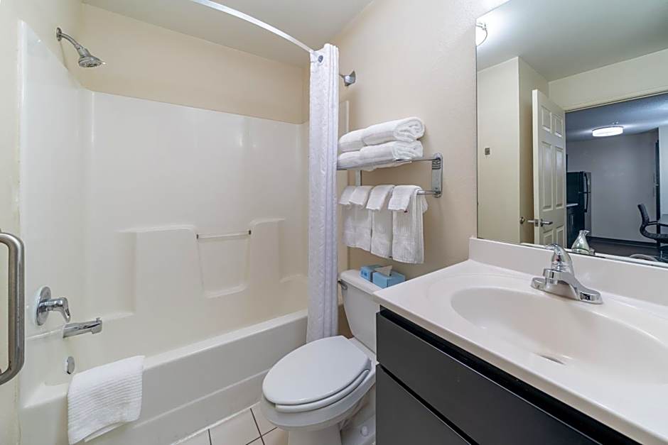 Candlewood Suites Washington-Dulles Herndon By IHG