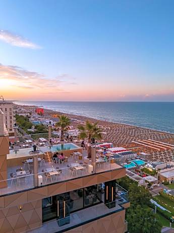 The Promenade Luxury Wellness Hotel