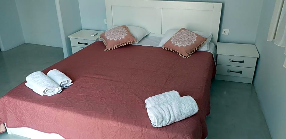 Passos Rooms – Parikia, UT