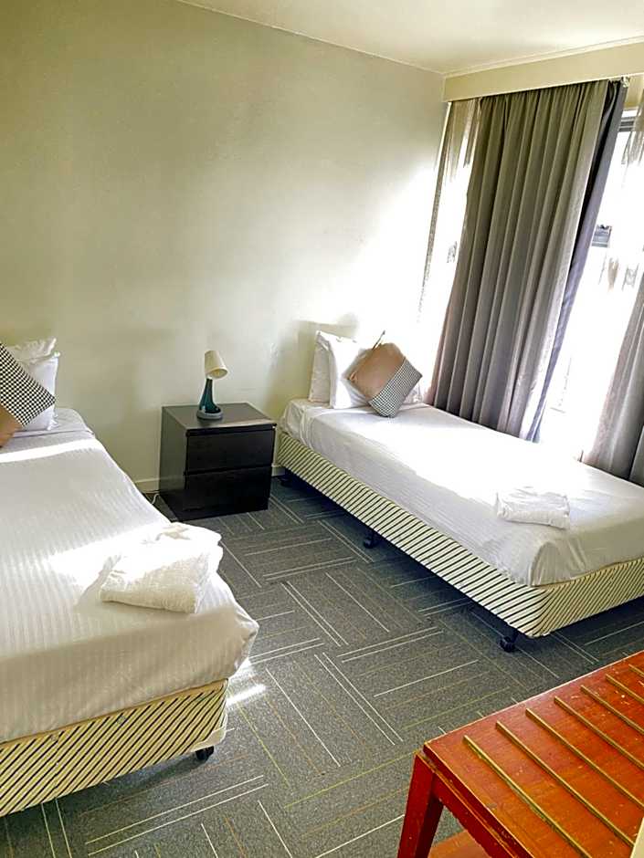 City Edge East Melbourne Apartment Hotel