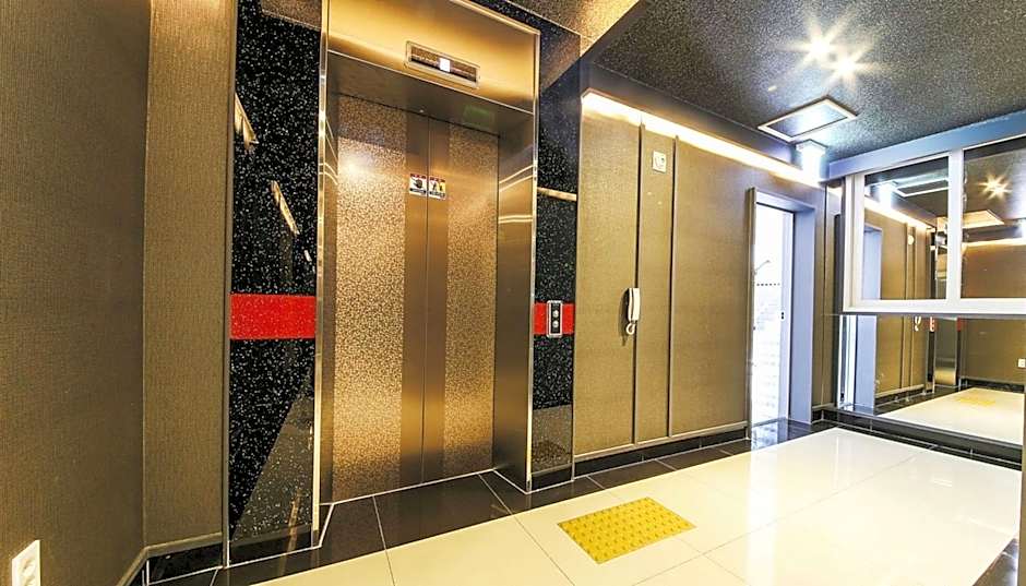 Dom Hotel