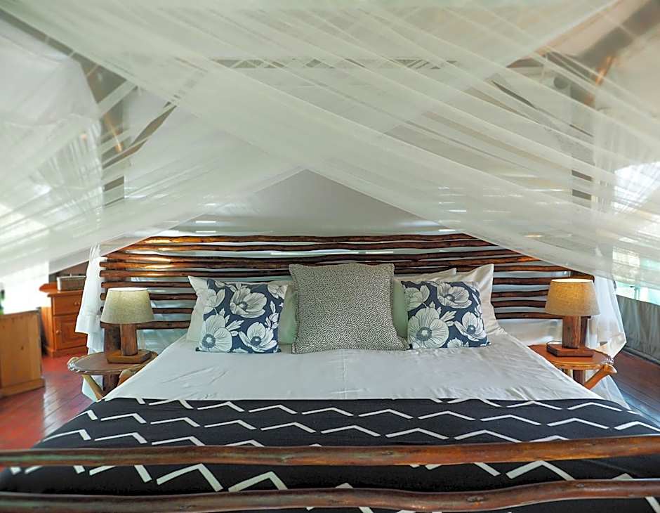 Muweti Bush Lodge