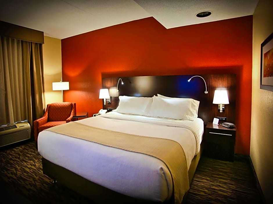 Holiday Inn & Suites Downtown La Crosse