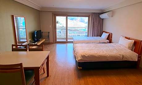 Sonobelle Tower C Family (With Kitchenette, Park View )