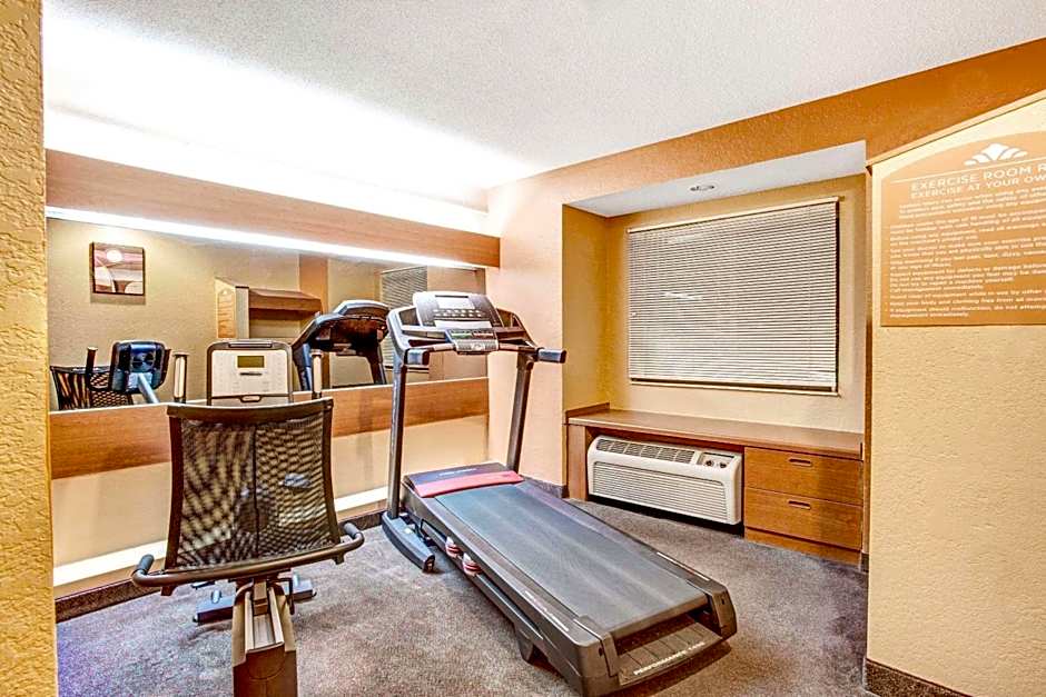 Microtel Inn & Suites by Wyndham Newport News Airport