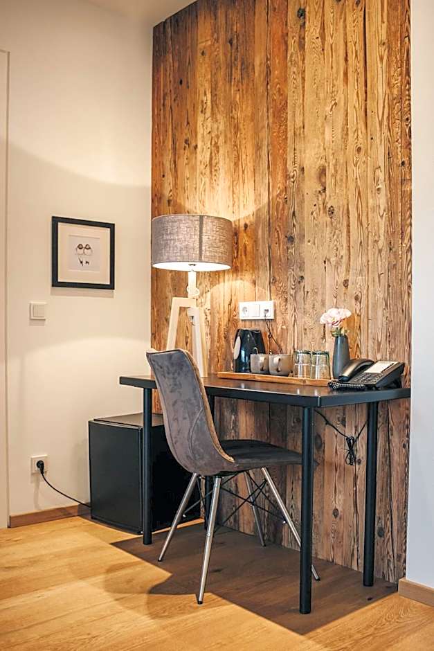 Two Timez - Boutique Hotel