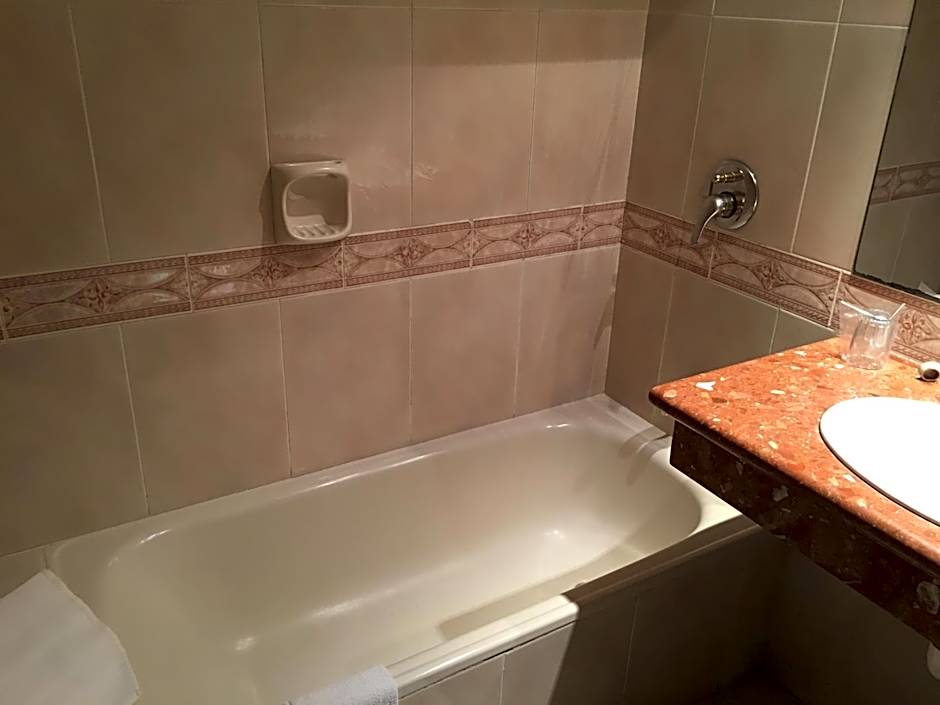 Crystal Palace Hotel